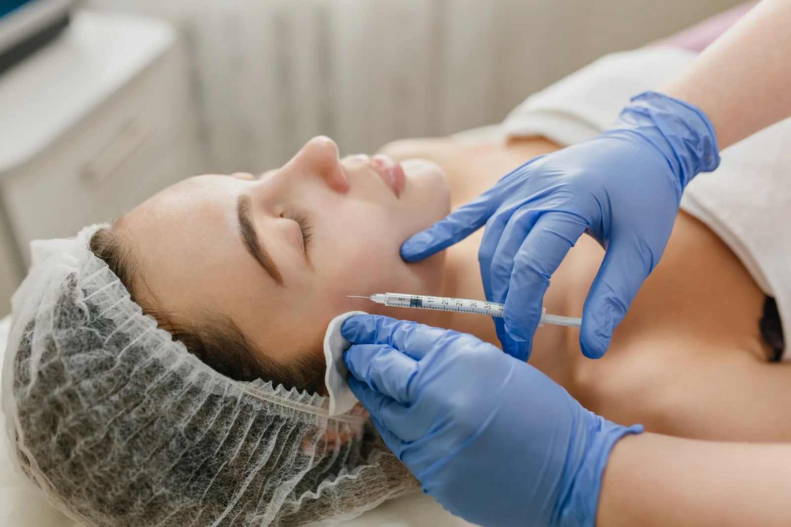 Toxina botulínica — tratamento estético na Santa Beleza, Moema
